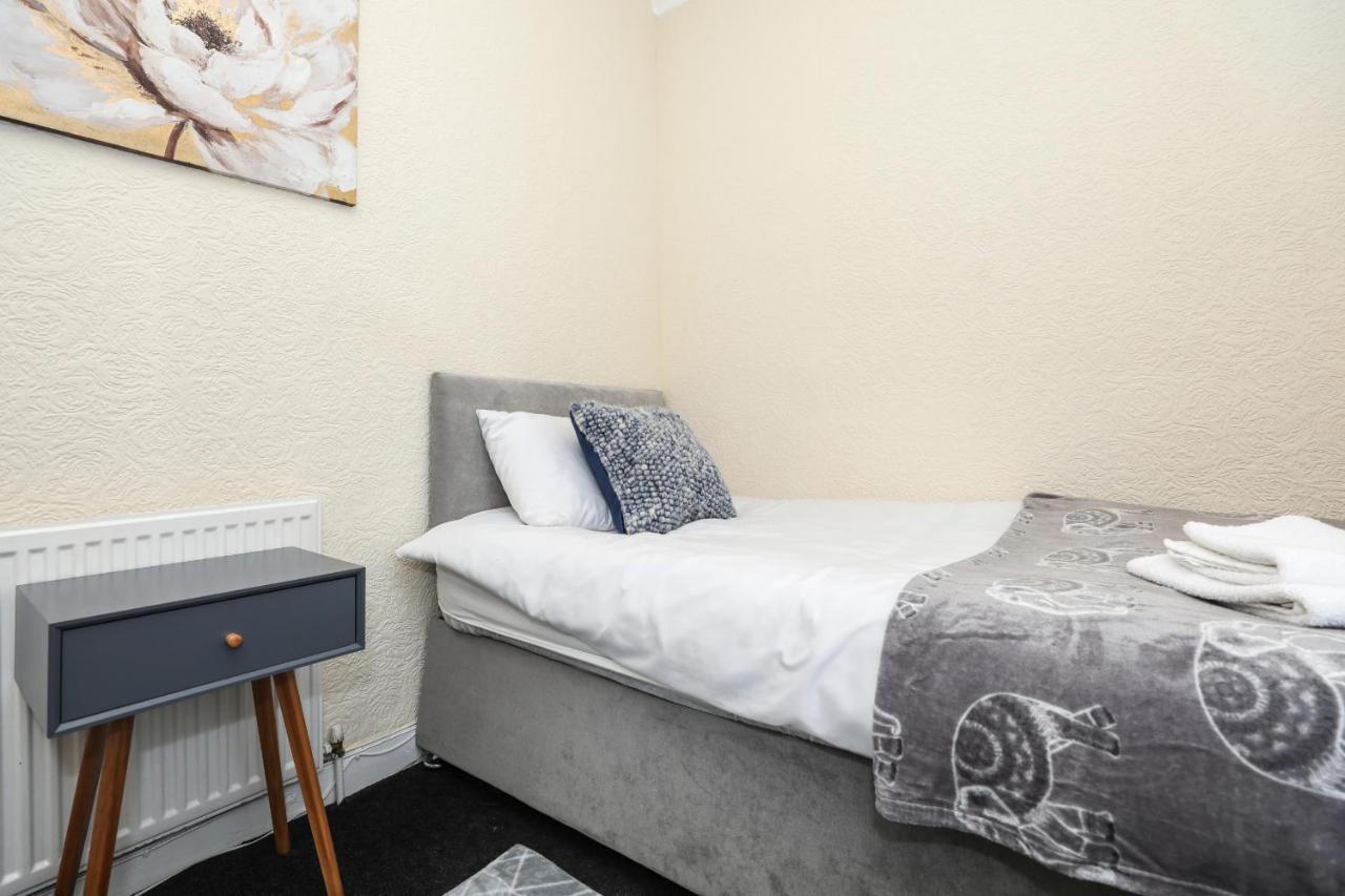 Modern Guest House - Central Inverness - Complimentary Snacks - Free Parking Kültér fotó